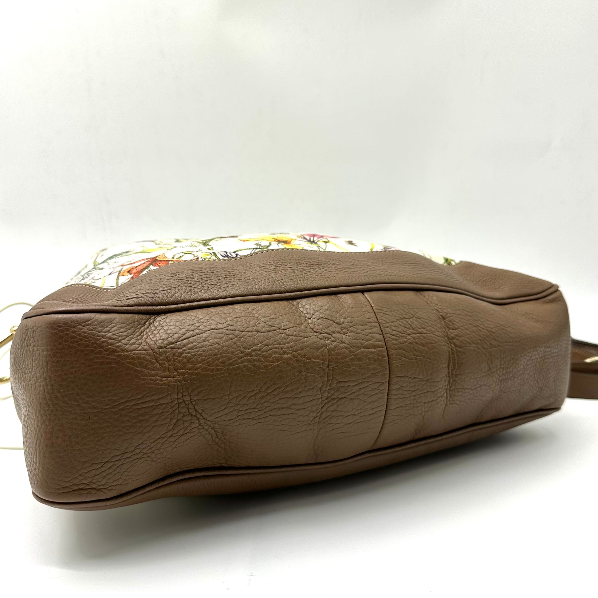 GUCCI Flora Medium Diana Bamboo Bag