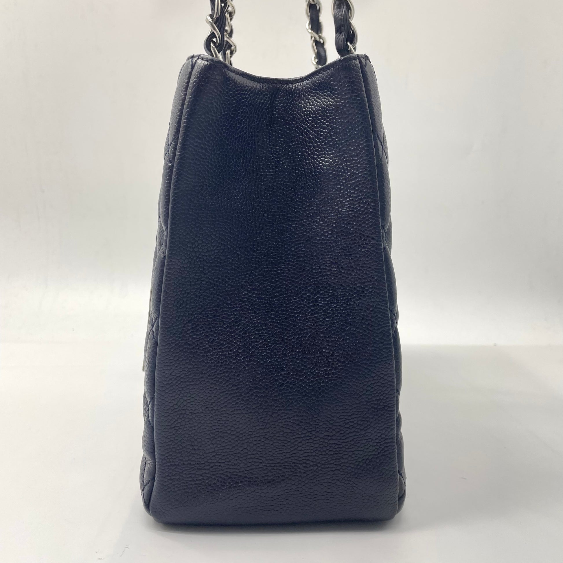 Grand Shopping Tote Quilted Caviar