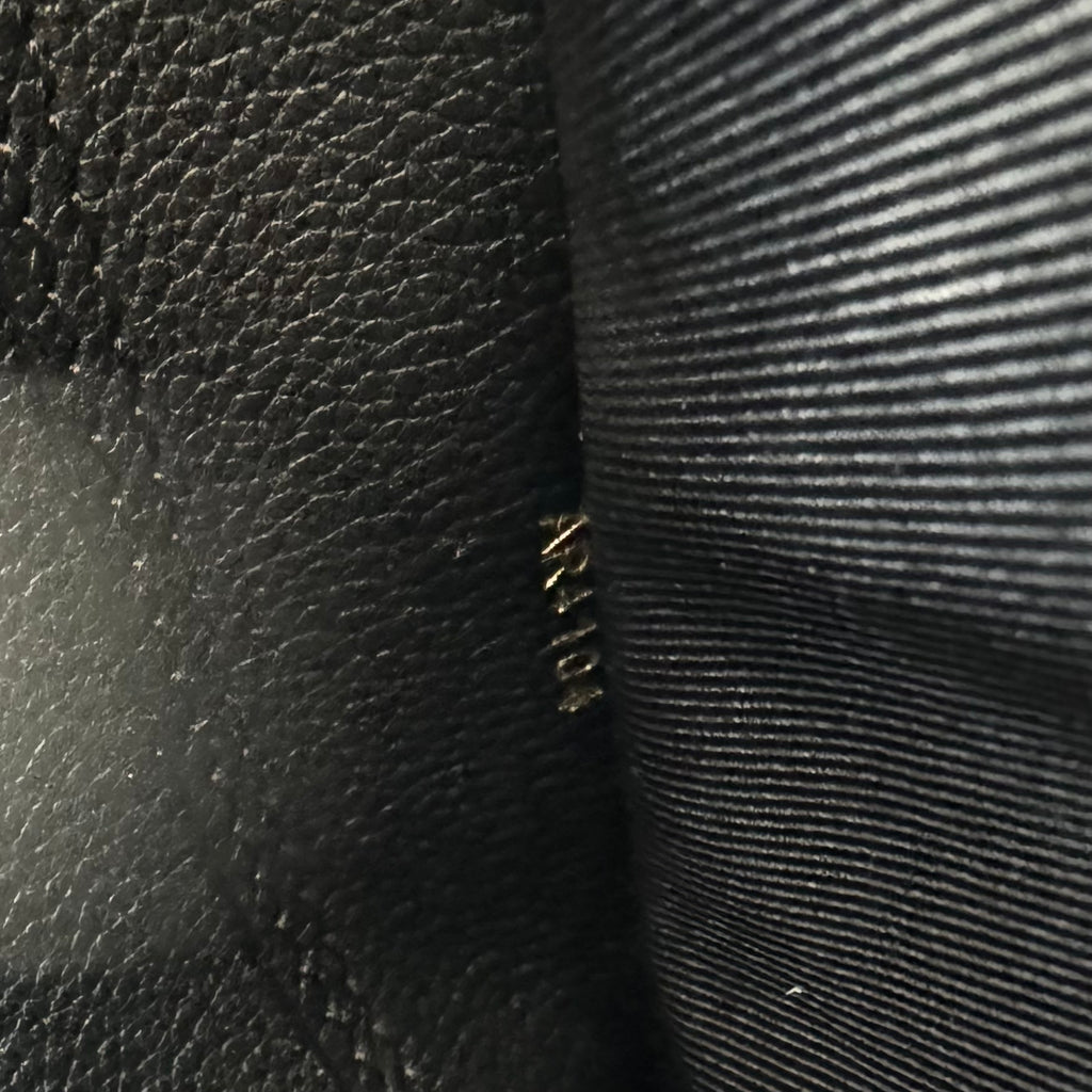 Louis Vuitton Lockme Ever Handbag Leather BB