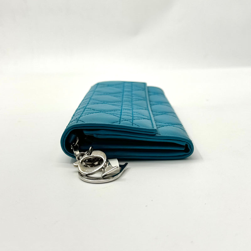 CHRISTIAN DIOR  Lambskin Cannage Lady Dior Rendezvous Wallet On Chain Turquoise