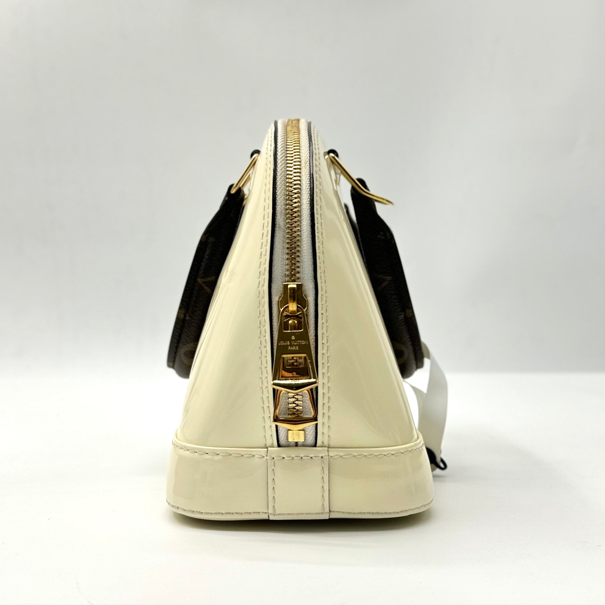 Louis Vuitton Alma Handbag Vernis with Monogram Canvas BB
