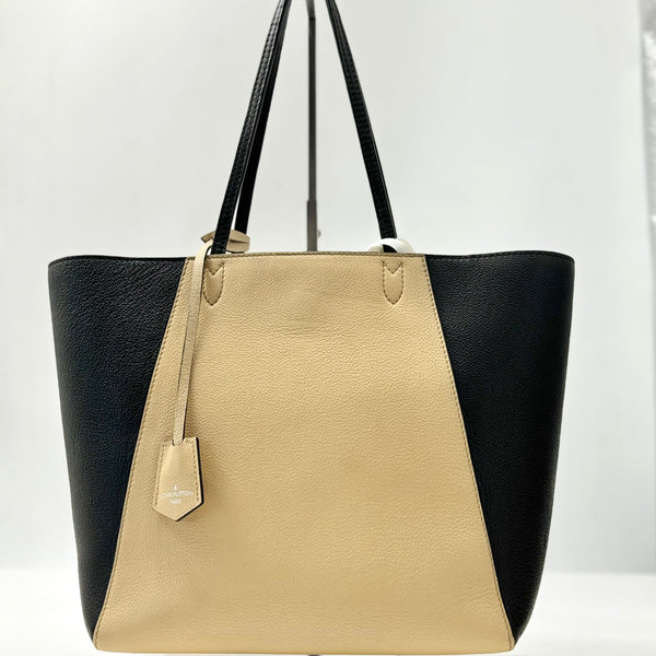 LOUIS VUITTON  Calfskin Lockme Go Tote Black Vanilla