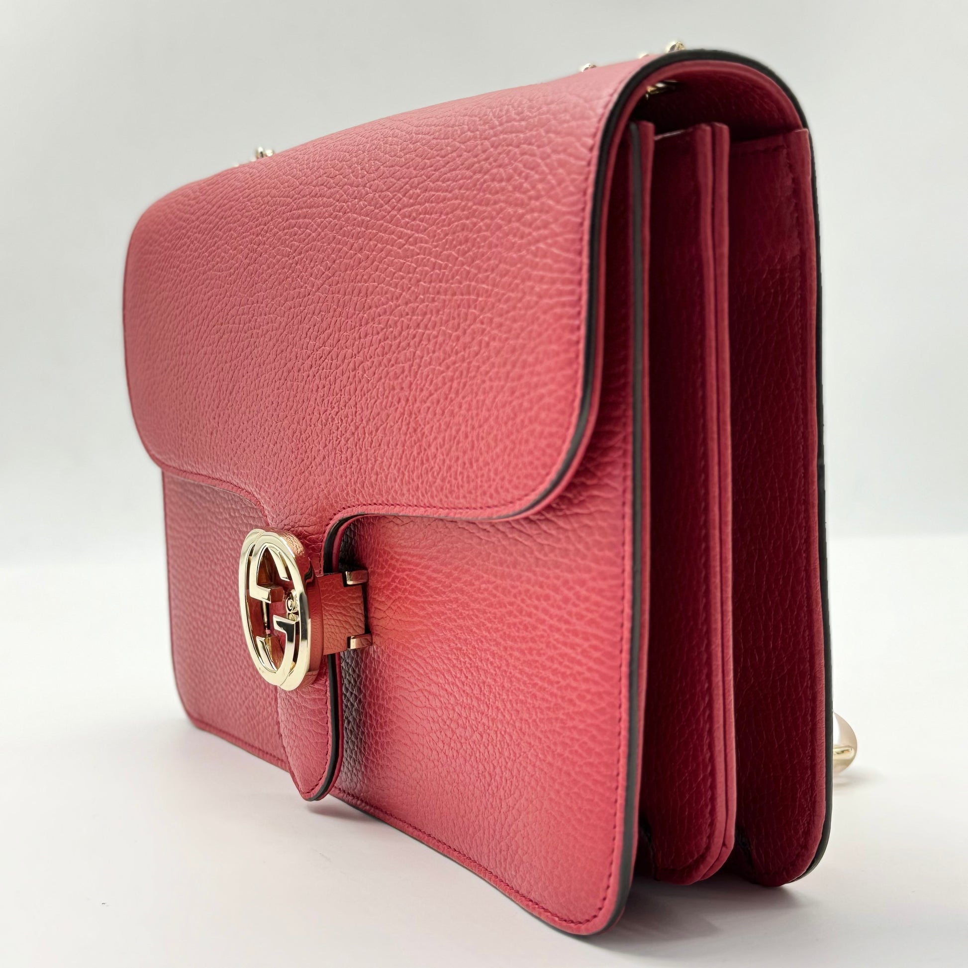 Gucci Medium Interlocking GG Chain Crossbody Bag