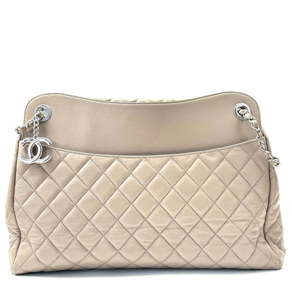 Chanel Vintage Quilted Lambskin Shoulder Bag