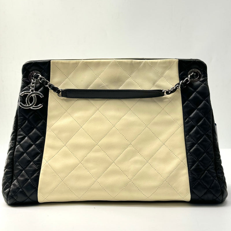 CHANEL Large Chic and Soft Tote