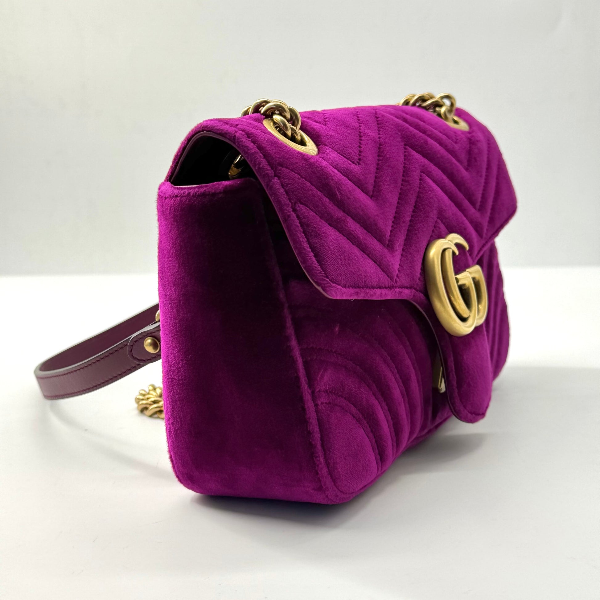 Gucci GG Marmont Flap Bag Matelasse Velvet Mini