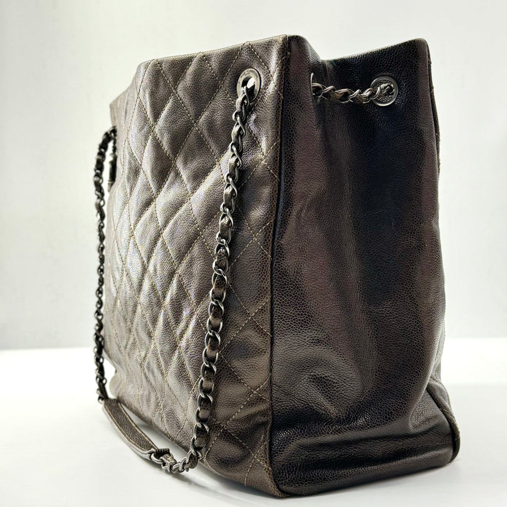CHANEL Large Chic Caviar Shopping Tote