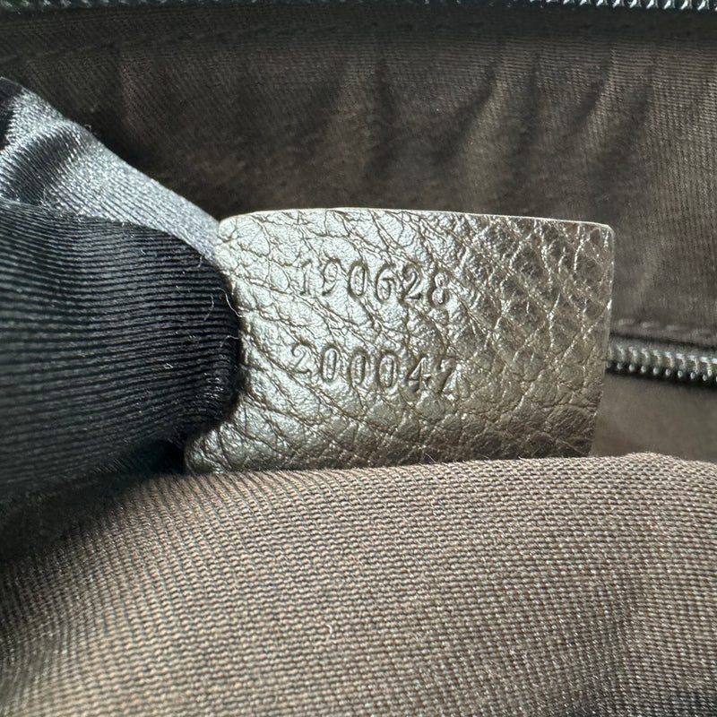 Gucci Messenger Bag GG Nylon East West