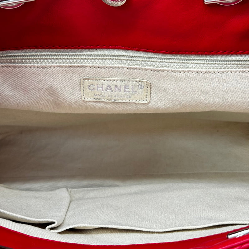 Chanel In The Business Tote Quilted Lambskin Large