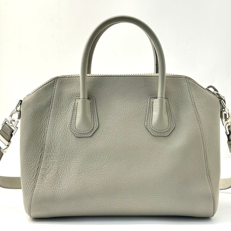 GIVENCHY  Sugar Goatskin Medium Antigona Pearl Grey