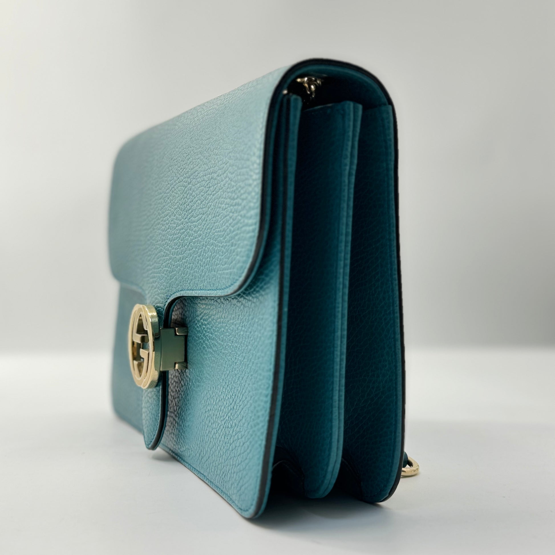 Interlocking Shoulder Bag Leather Gisel