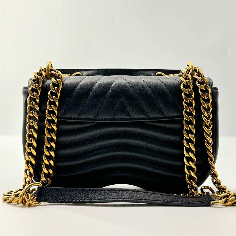 Louis Vuitton New Wave Chain Bag Quilted Leather MM