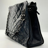 CC Crave Shoulder Bag Quilted Glazed Caviar Medium