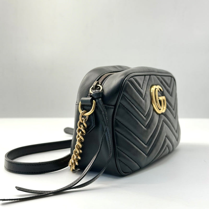 GG Marmont Shoulder Bag Matelasse Leather Small