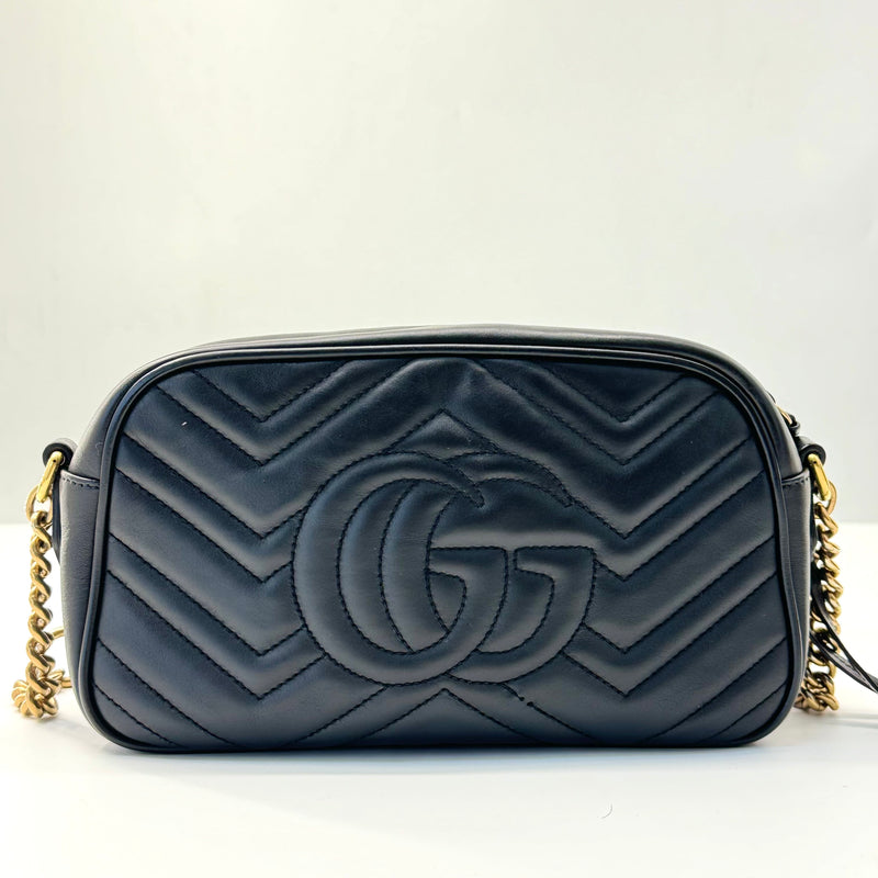 GG Marmont Shoulder Bag Matelasse Leather Small