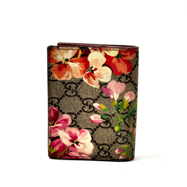 GG Supreme Monogram Blooms Card Case Beige Multicolor Dry Rose