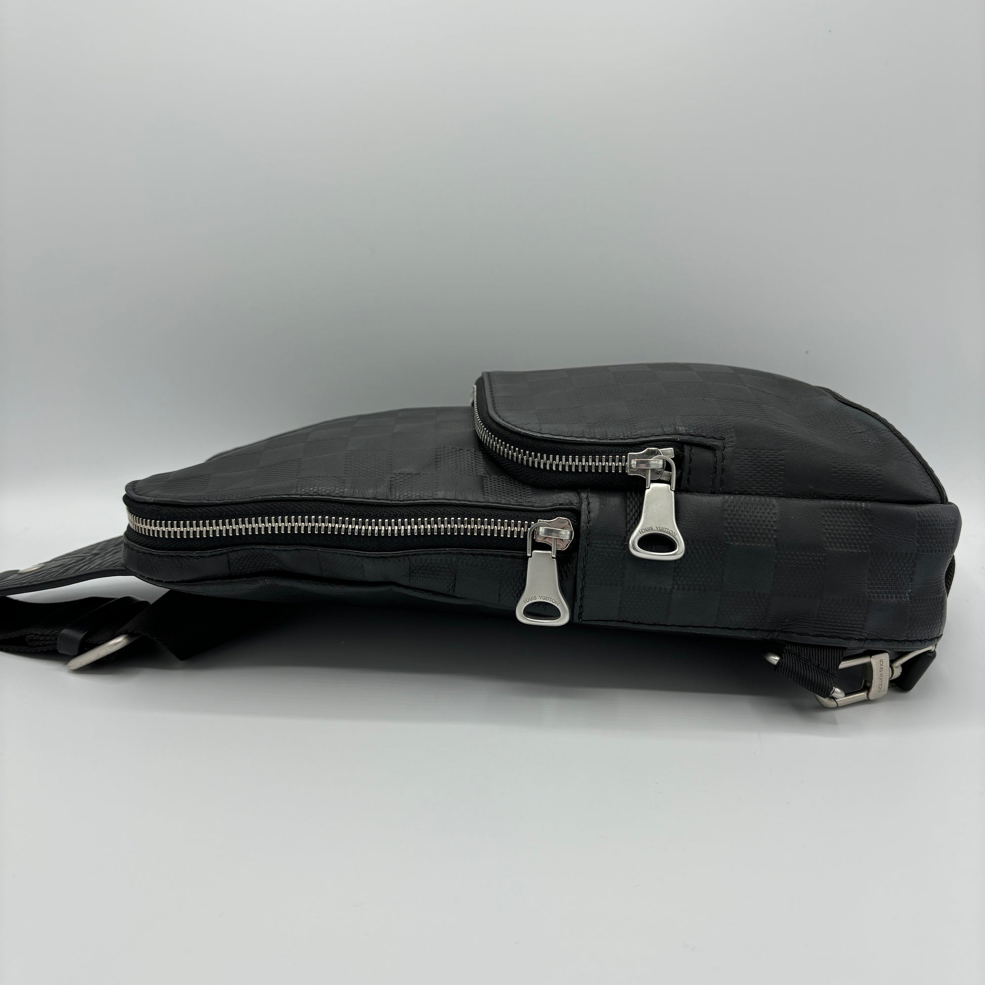 Avenue Sling Bag Damier Infini Leather