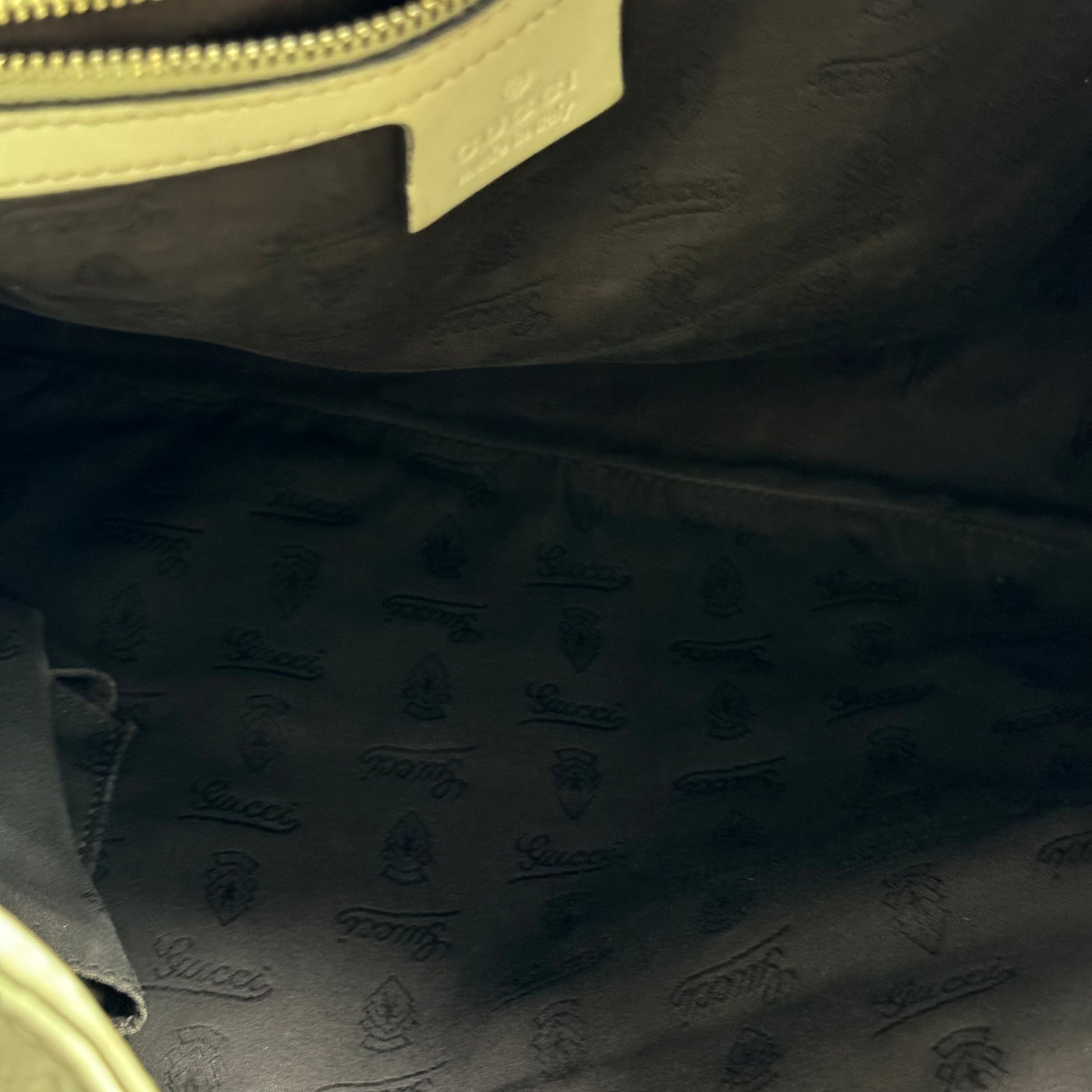 Charlotte Messenger Bag Guccissima Leather Medium