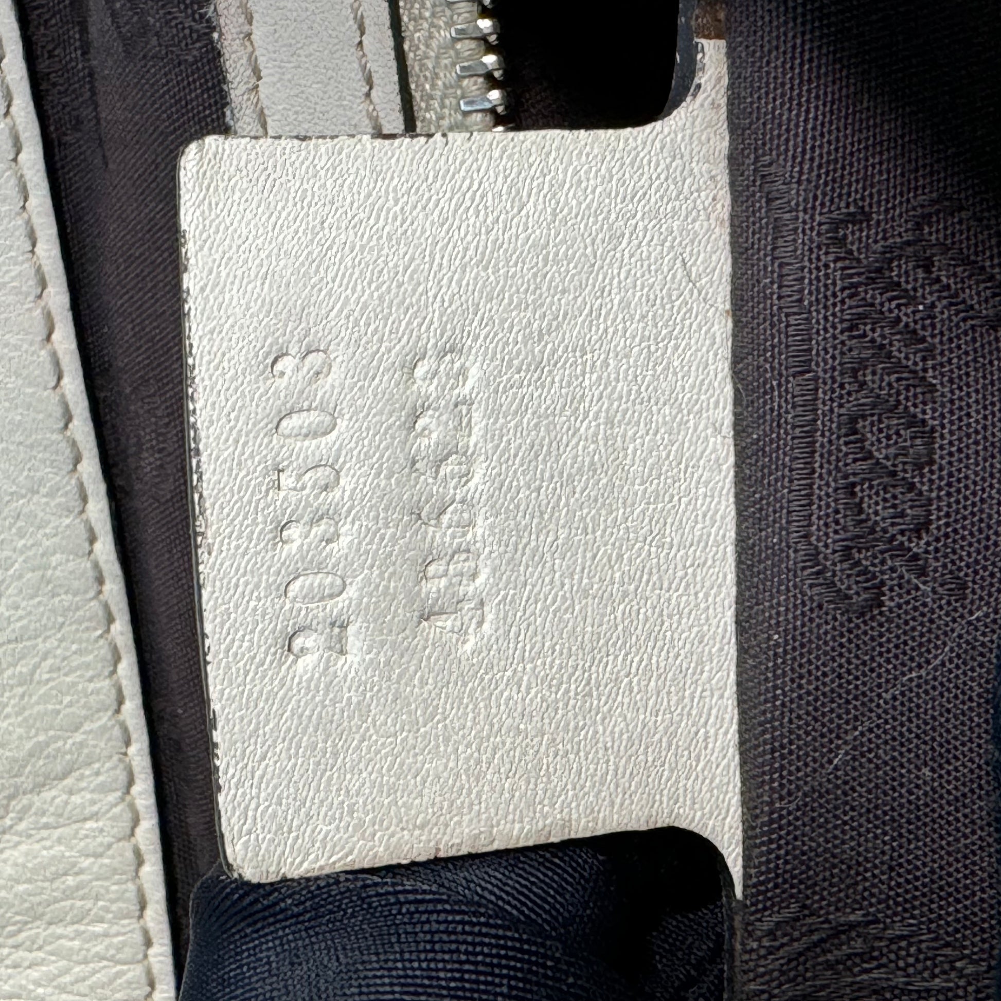 Charlotte Messenger Bag Guccissima Leather Medium