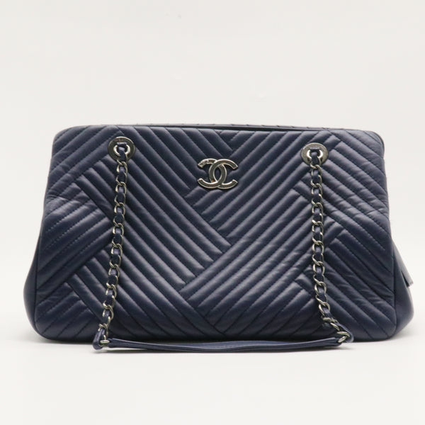 CC Crossing Tote Chevron Lambskin Large