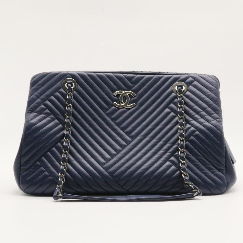 CC Crossing Tote Chevron Lambskin Large