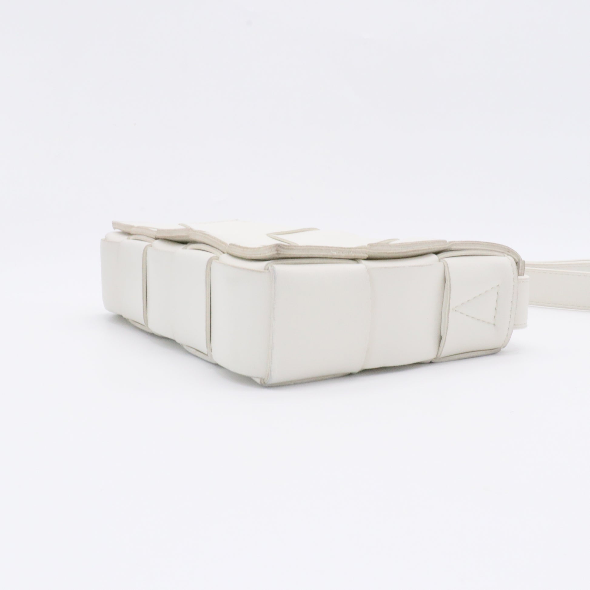 Cassette Crossbody Bag Maxi Intrecciato Leather Small