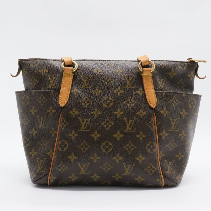 Totally Handbag Monogram Canvas PM