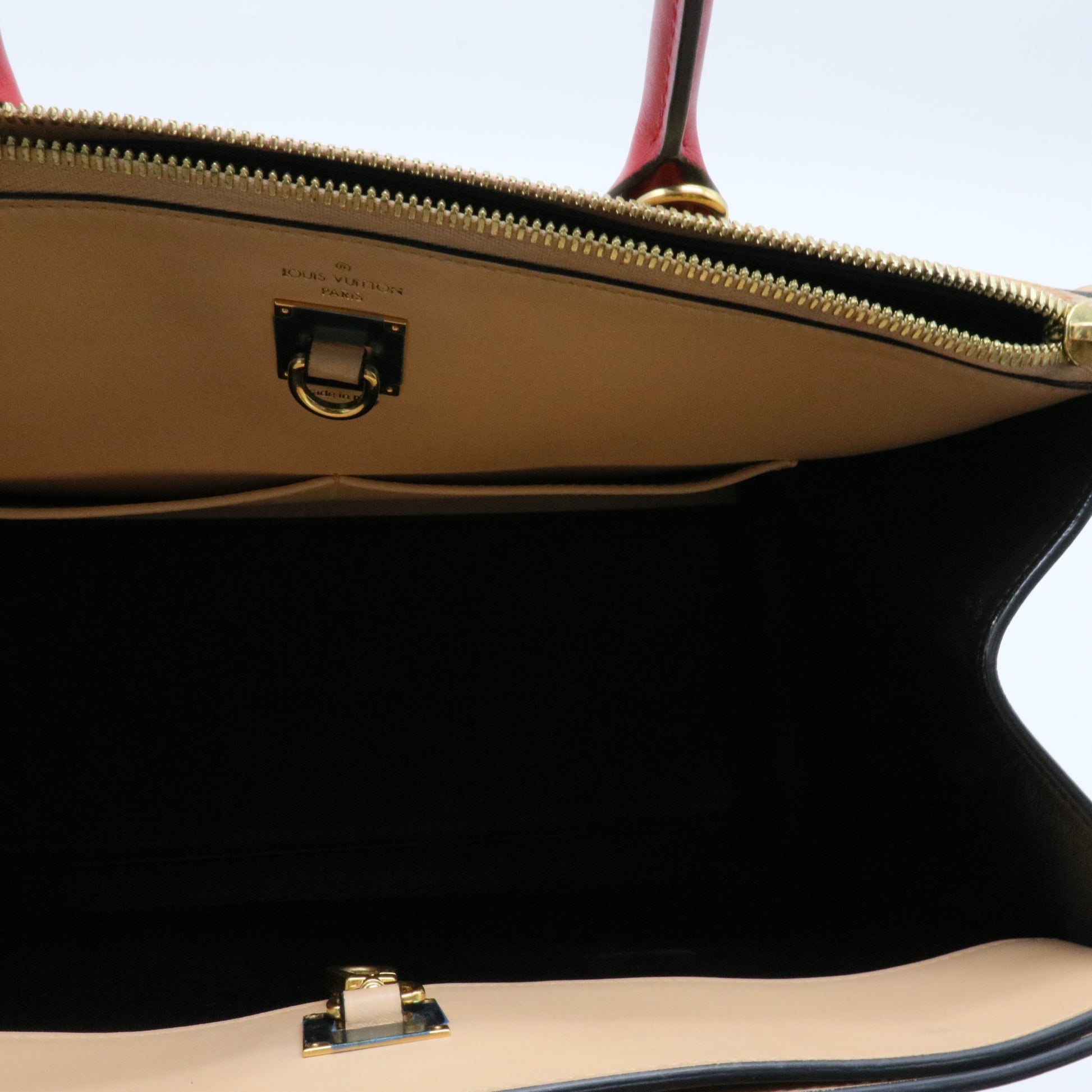 City Steamer Handbag Leather MM