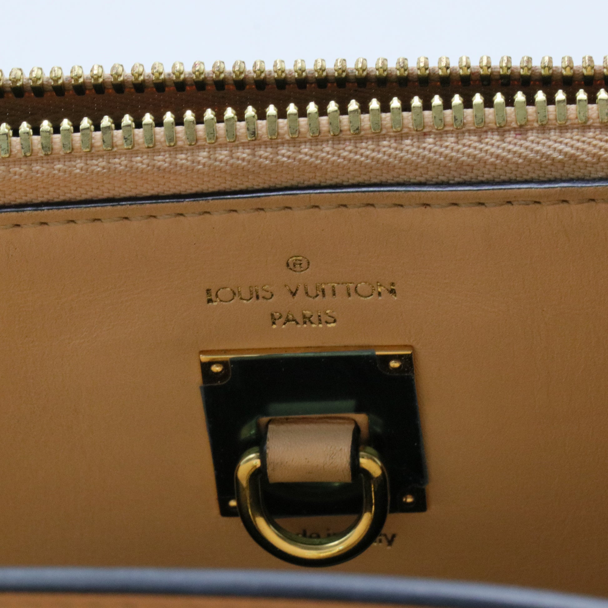 City Steamer Handbag Leather MM