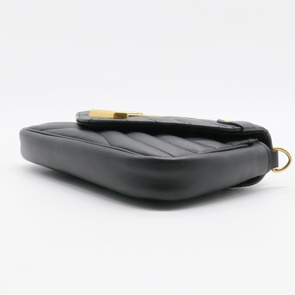 New Wave Chain Pochette Quilted Leather