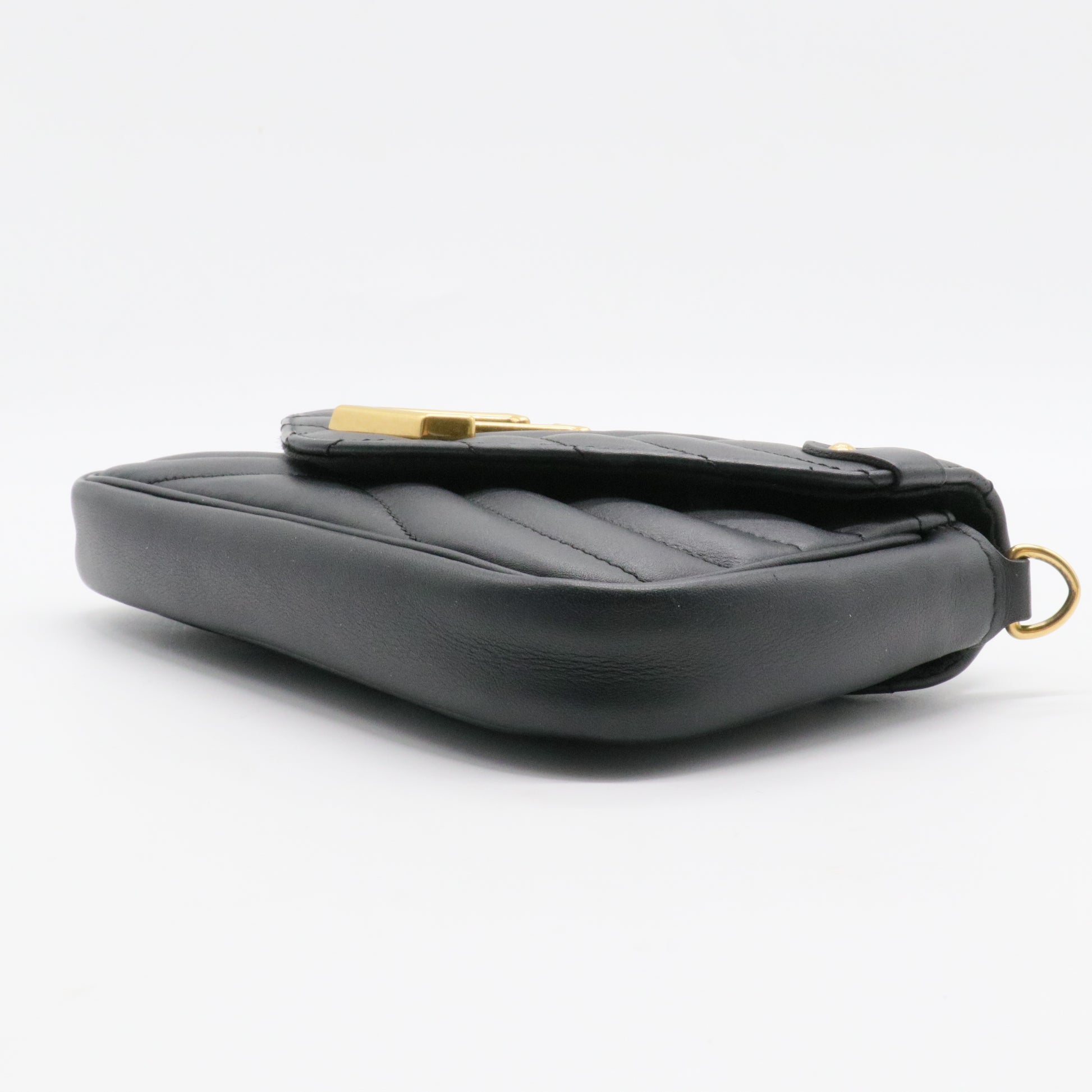 New Wave Chain Pochette Quilted Leather