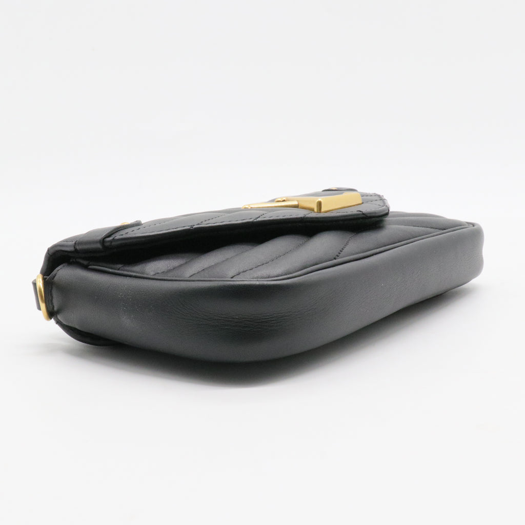 New Wave Chain Pochette Quilted Leather