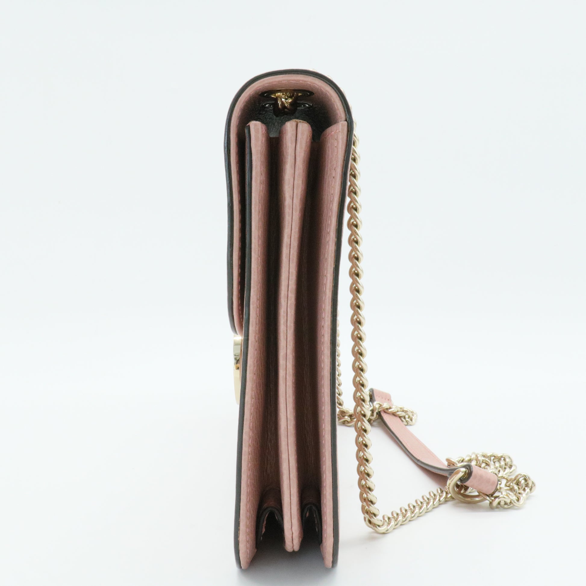 Interlocking Shoulder Bag Leather Medium
