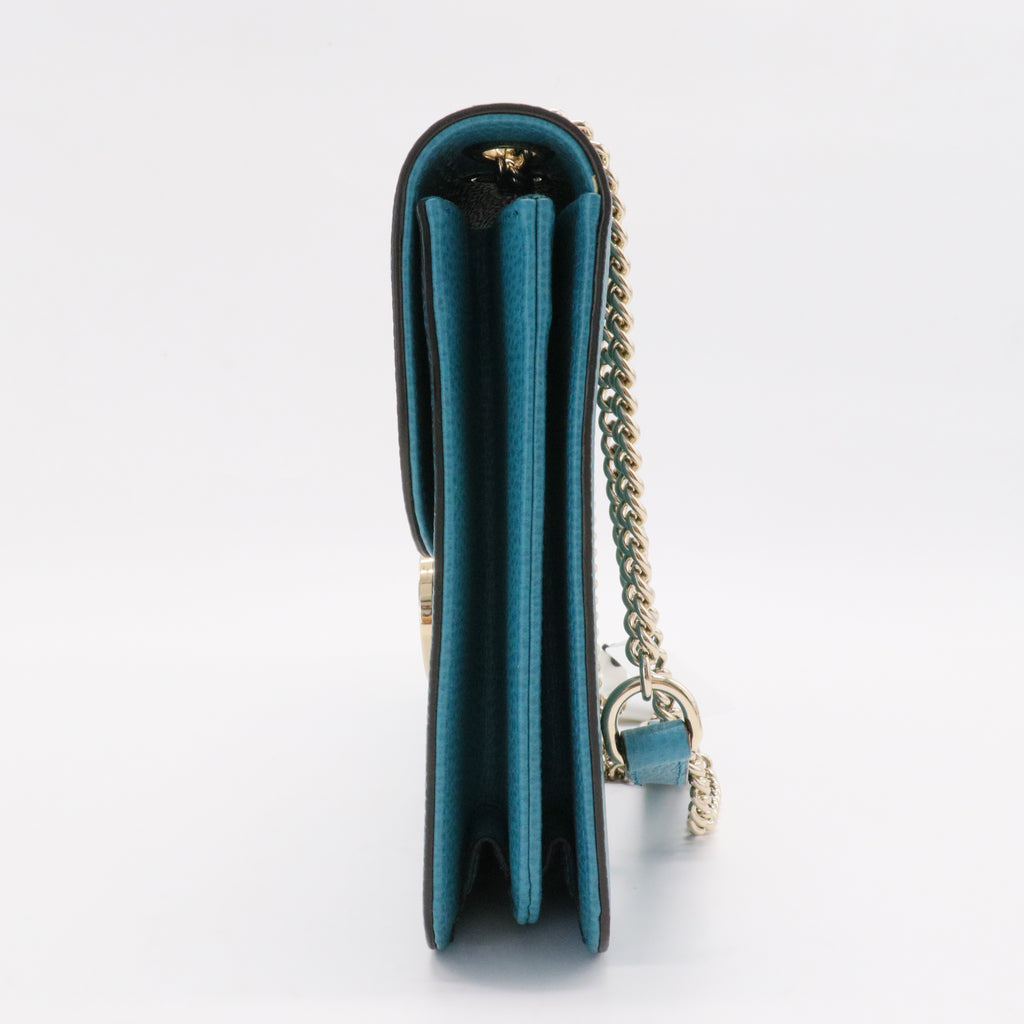 Interlocking Shoulder Bag Leather Medium