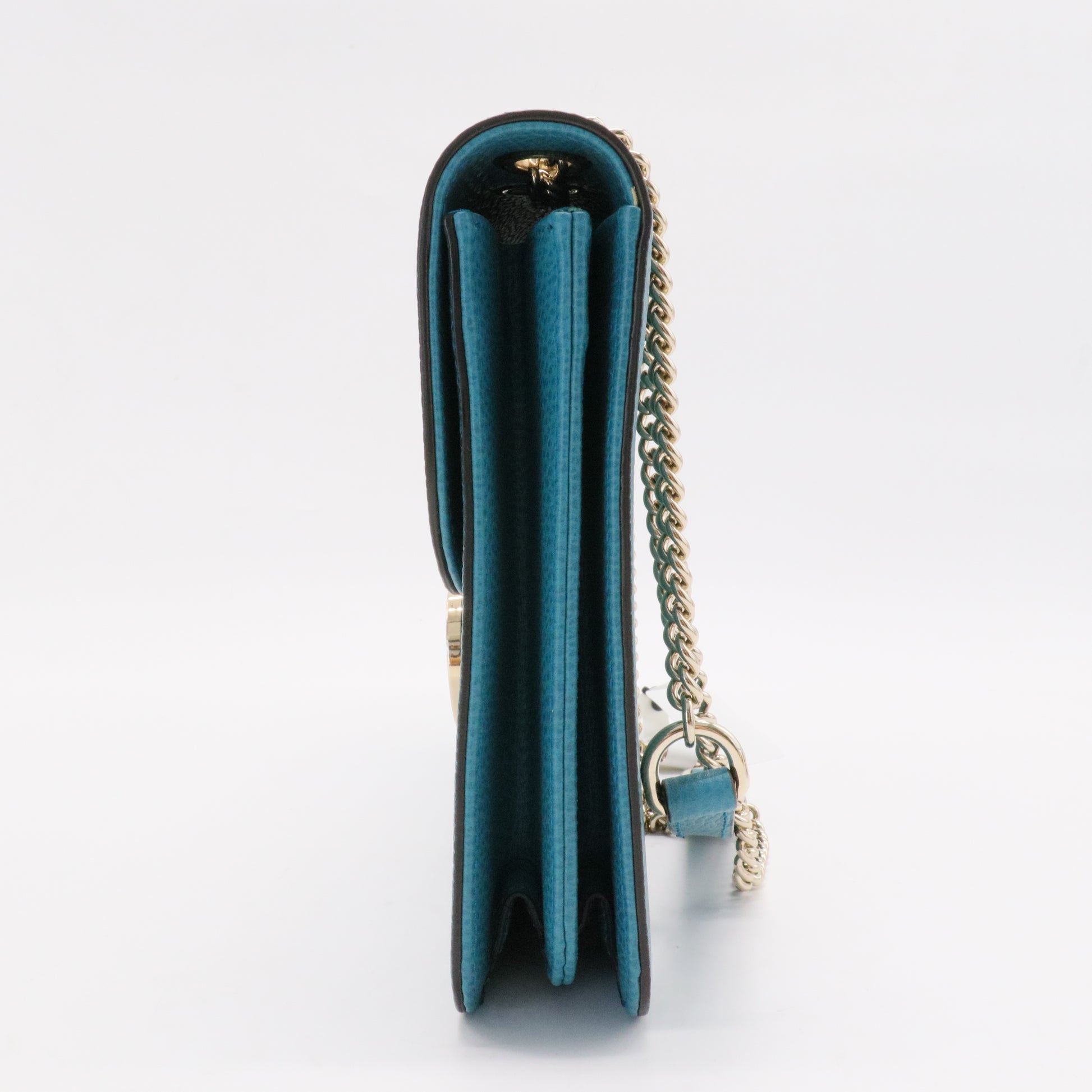 Interlocking Shoulder Bag Leather Medium