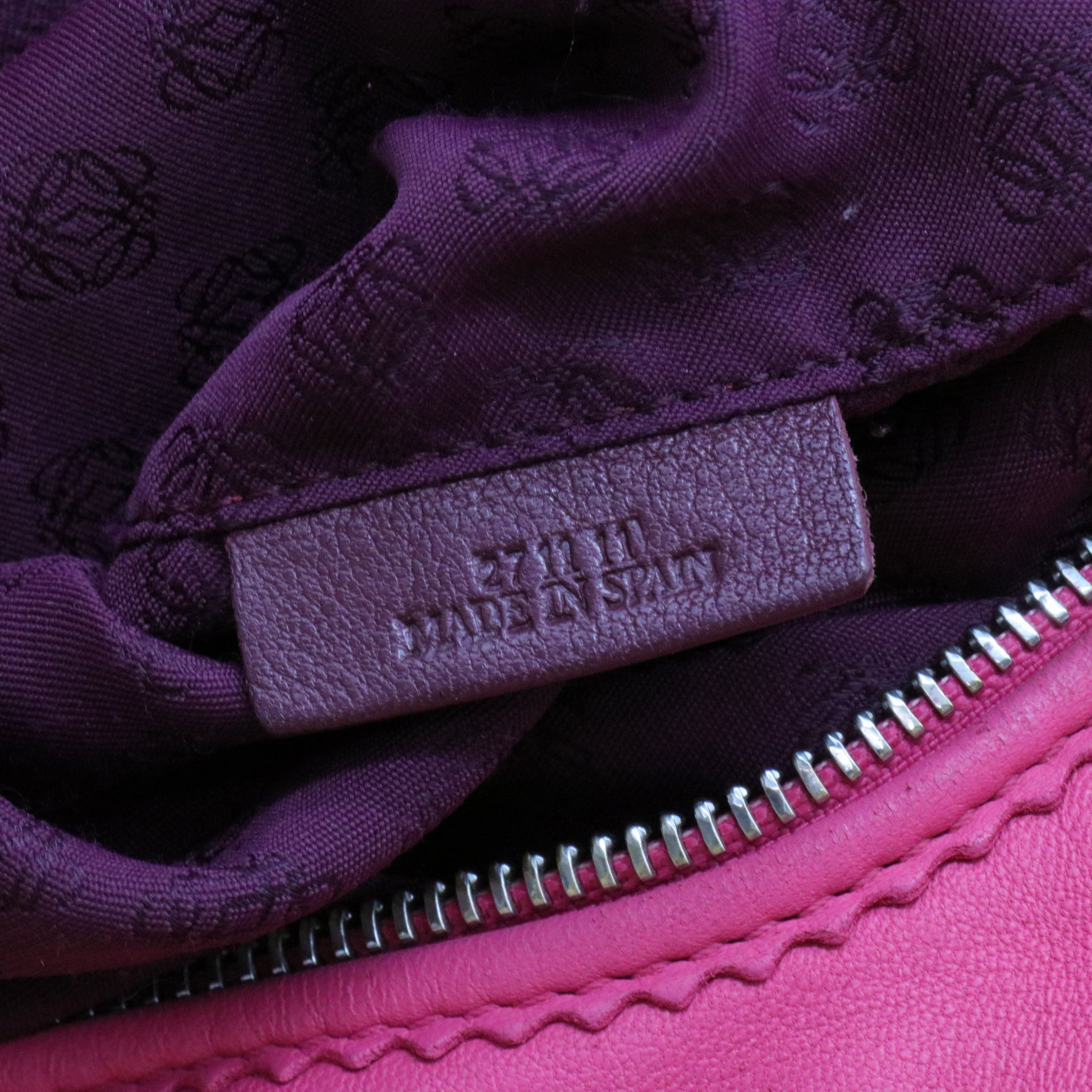 Loewe Anagram Tassel Leather Shoulder Bag Pink