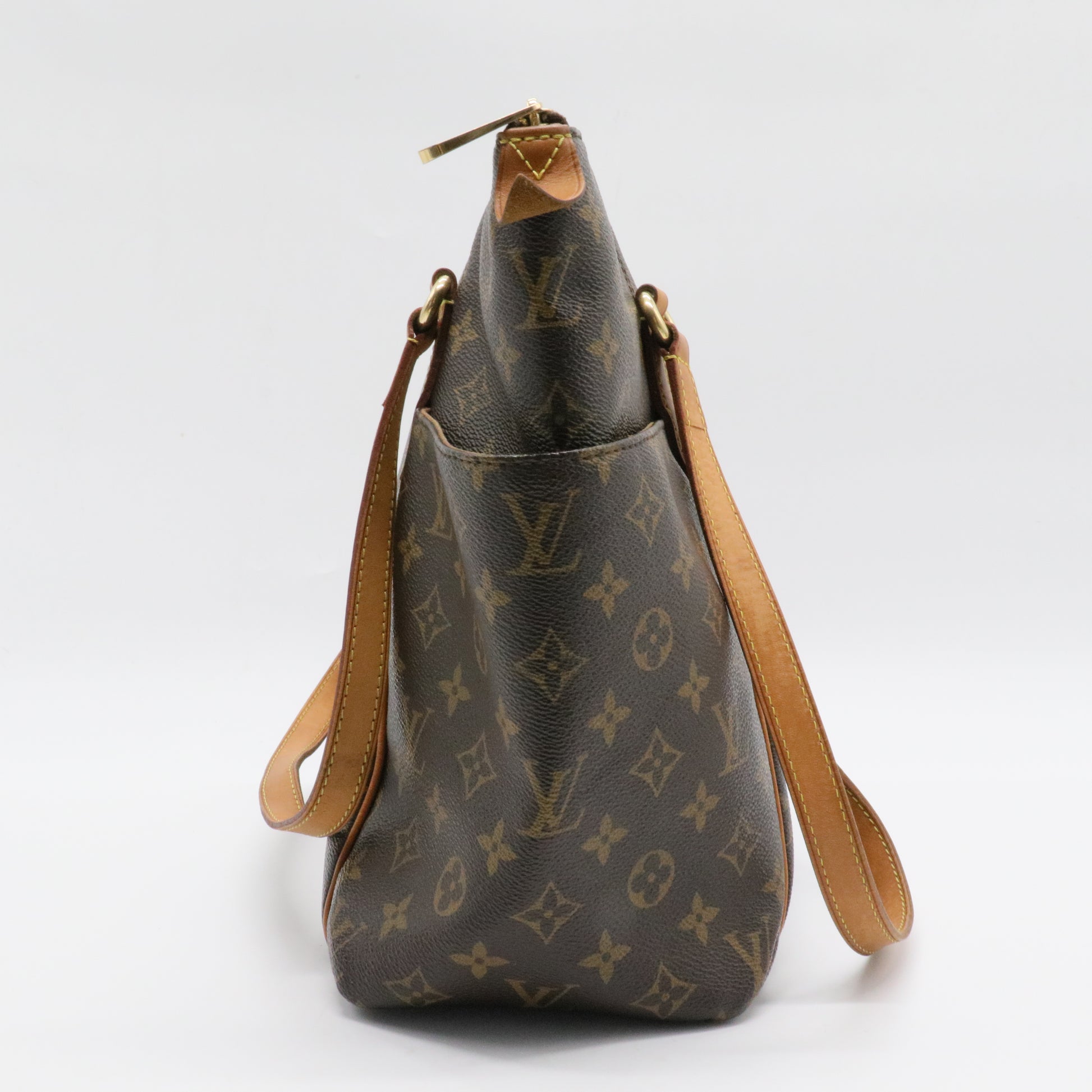 Totally Handbag Monogram Canvas MM