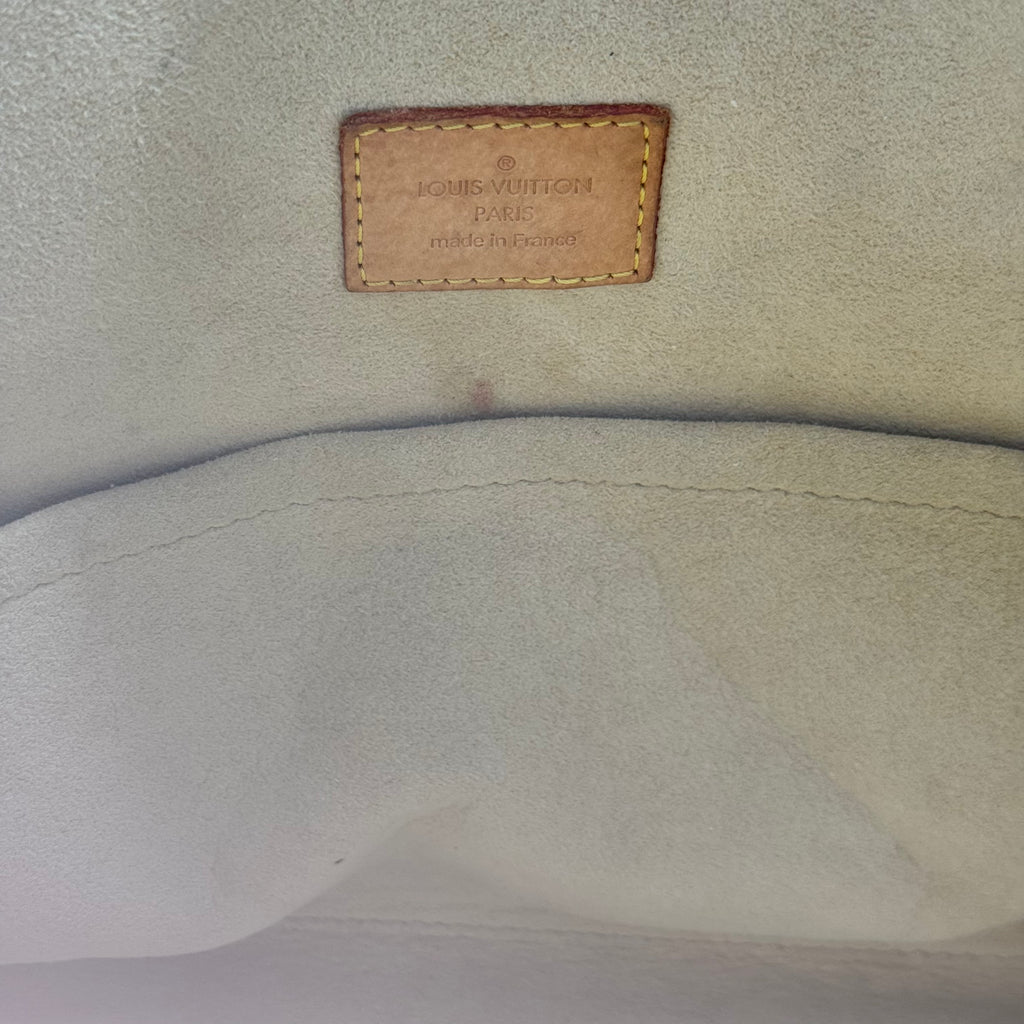 Manhattan Handbag Monogram Canvas