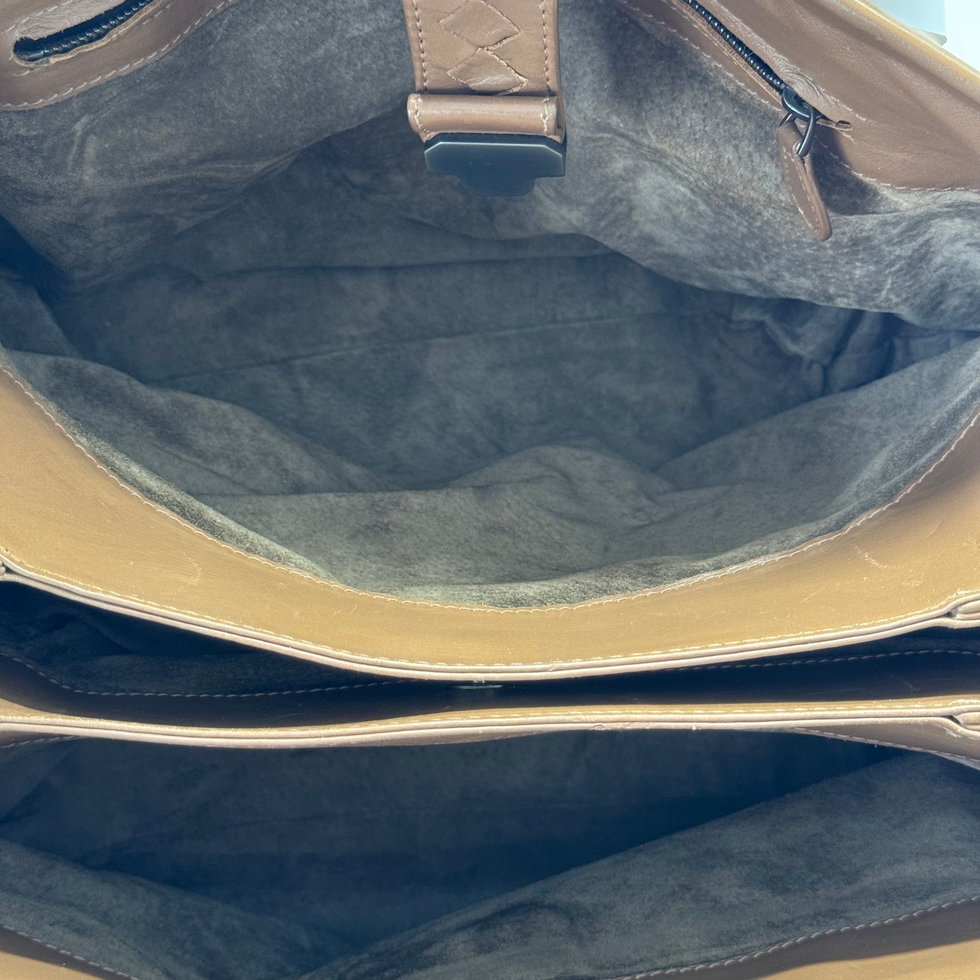 Roma Handbag Intrecciato Nappa Medium
