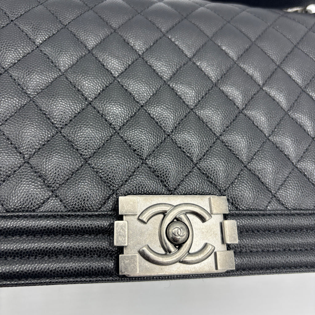 Boy Flap Bag Quilted Caviar Medium Black