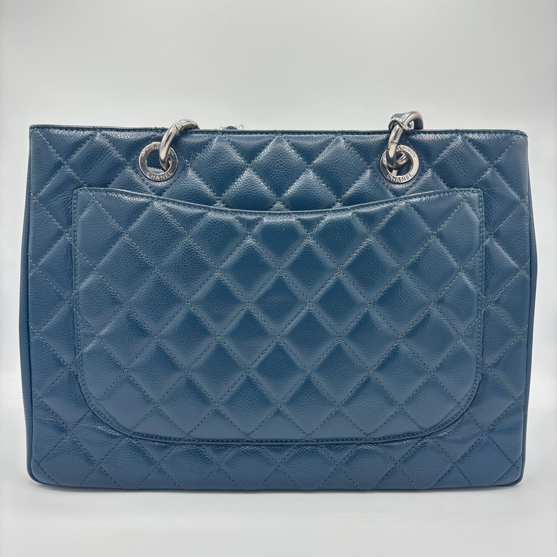 Grand Shopping Tote Quilted Caviar