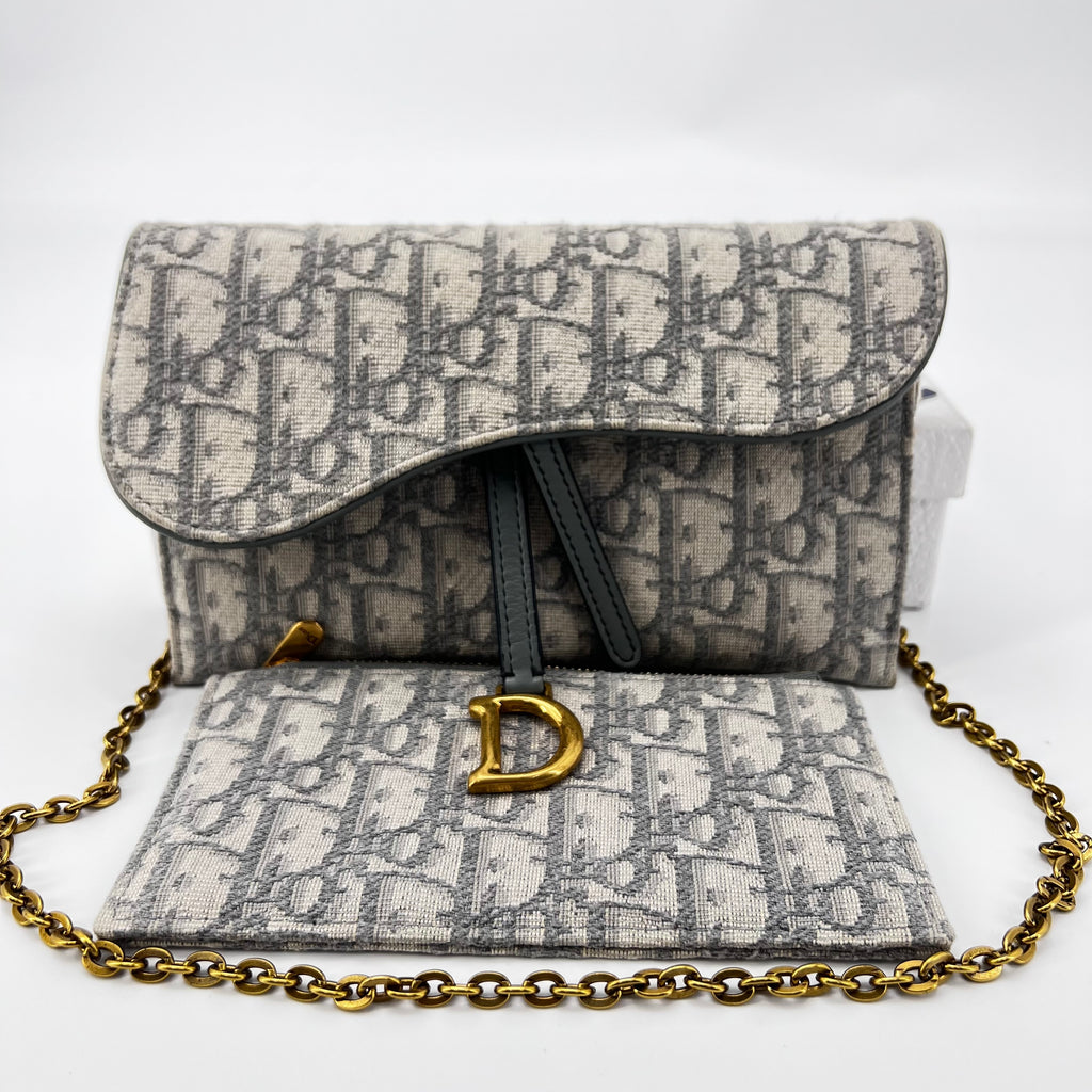 Oblique Saddle Chain Long Wallet Grey with Pouch twins
