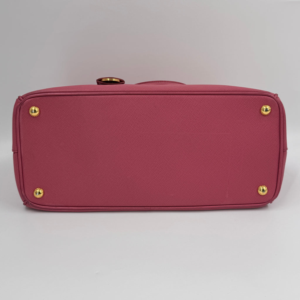 Large Saffiano Lux Galleria Double Zip Tote NJ