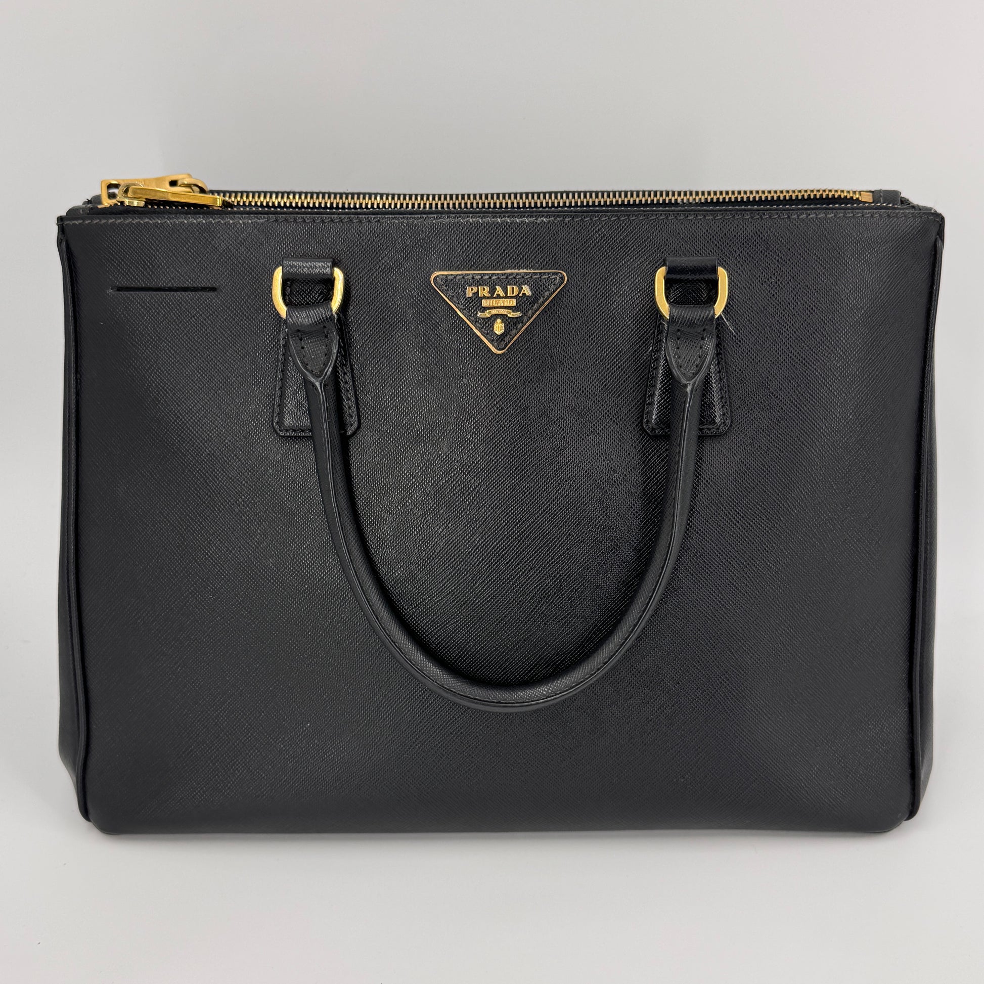 Saffiano Lux Leather Galleria Double Zip Medium NJ