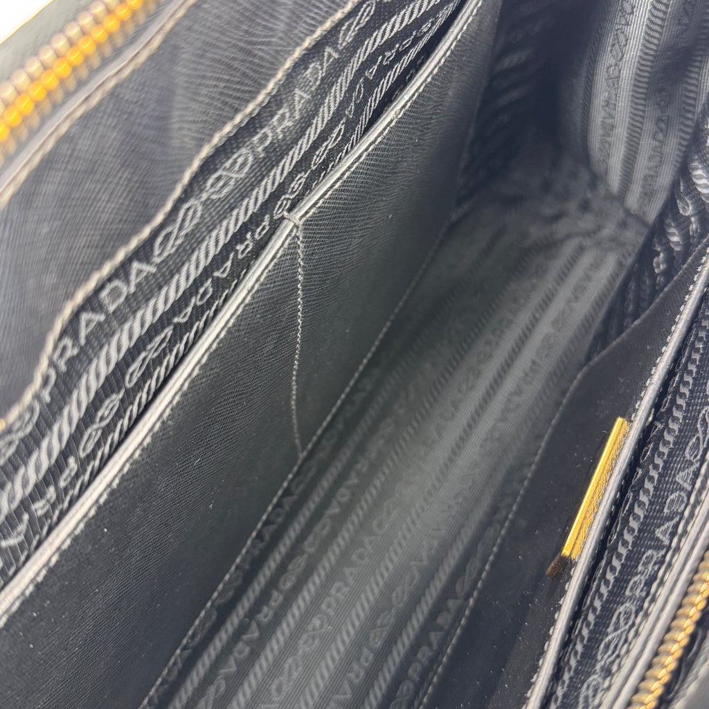 Saffiano Lux Leather Galleria Double Zip Medium NJ