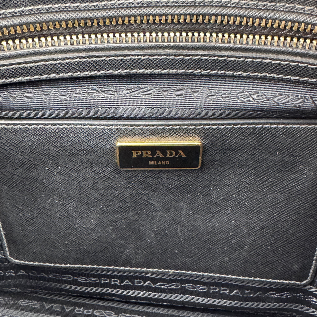 Saffiano Lux Leather Galleria Double Zip Medium NJ