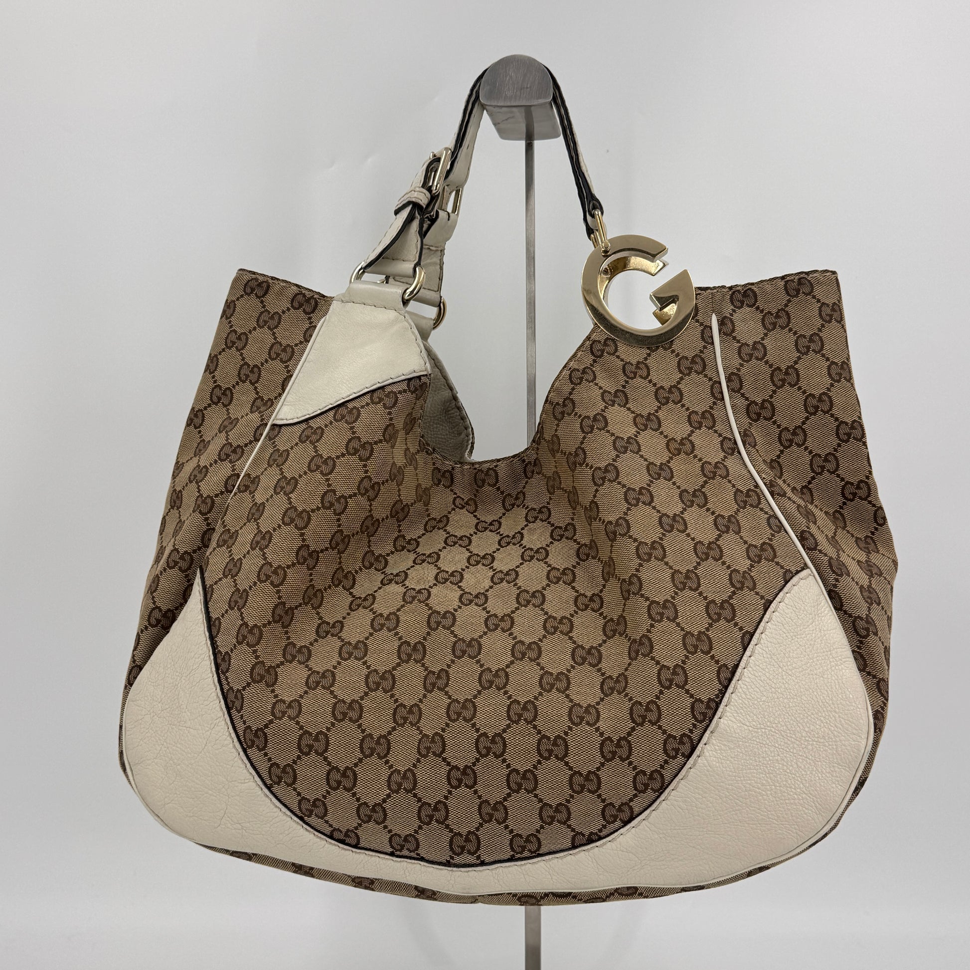 GG Canvas Large Charlotte Hobo NJ