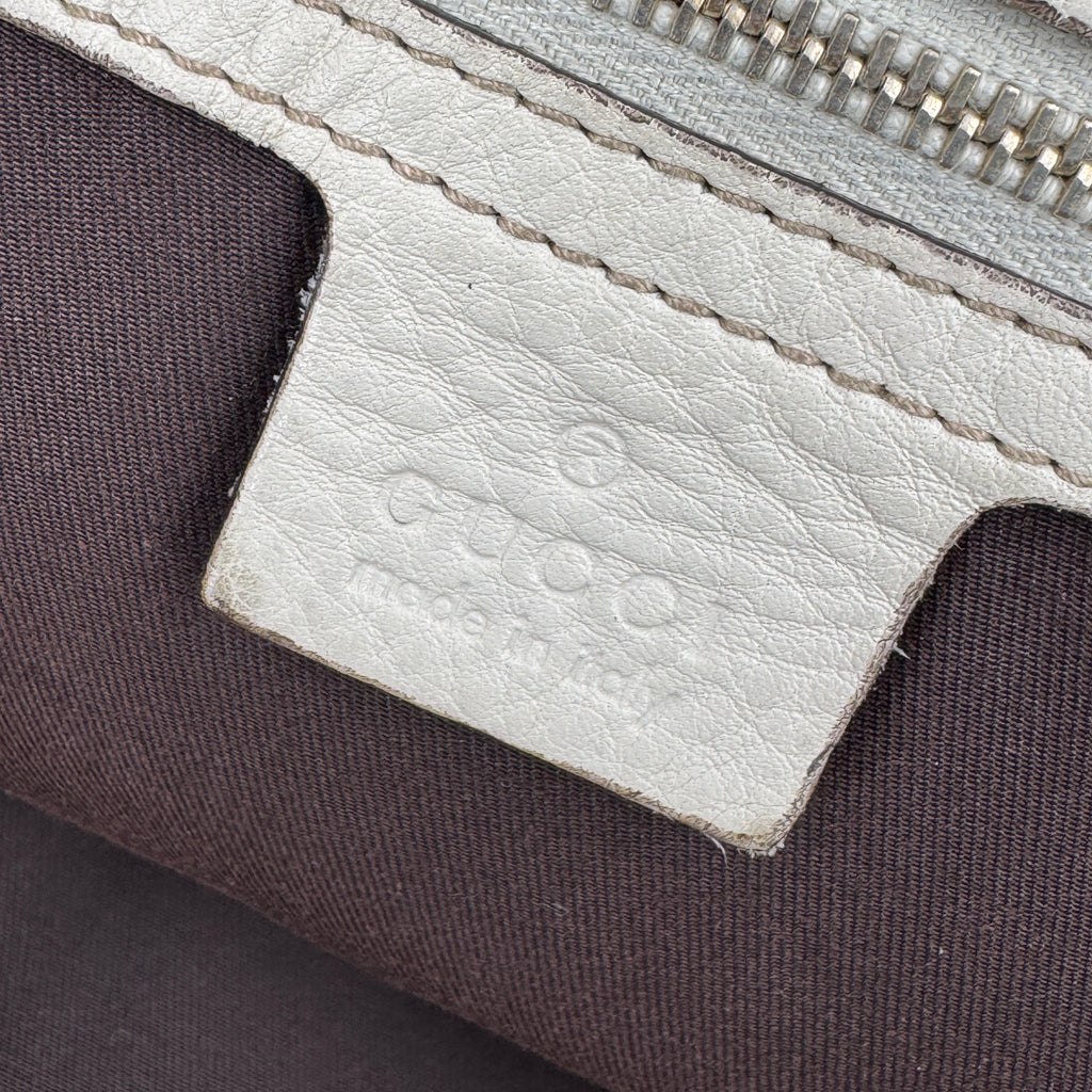 GG Canvas Large Charlotte Hobo NJ