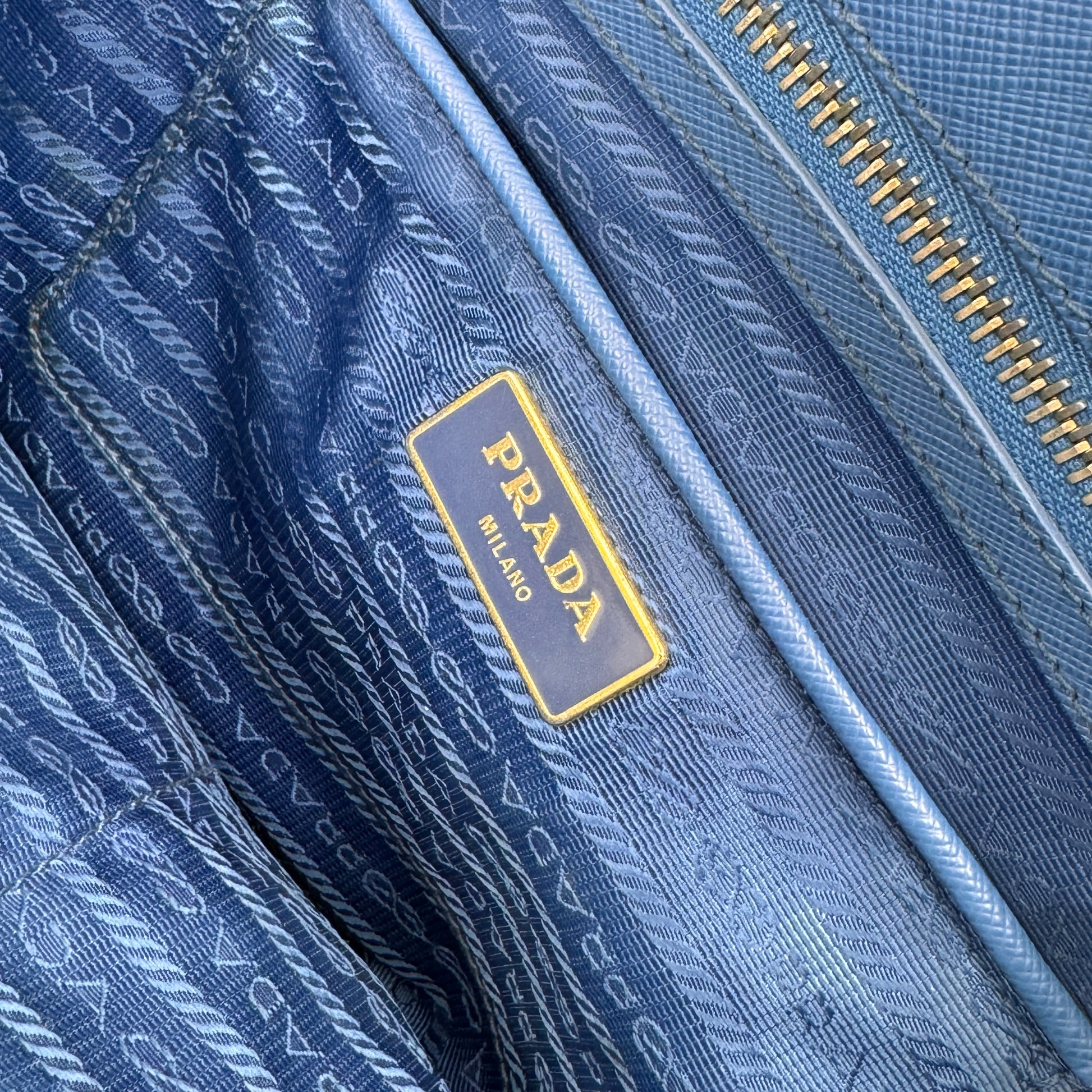Saffiano Lux Leather Galleria Double Zip Large NJ
