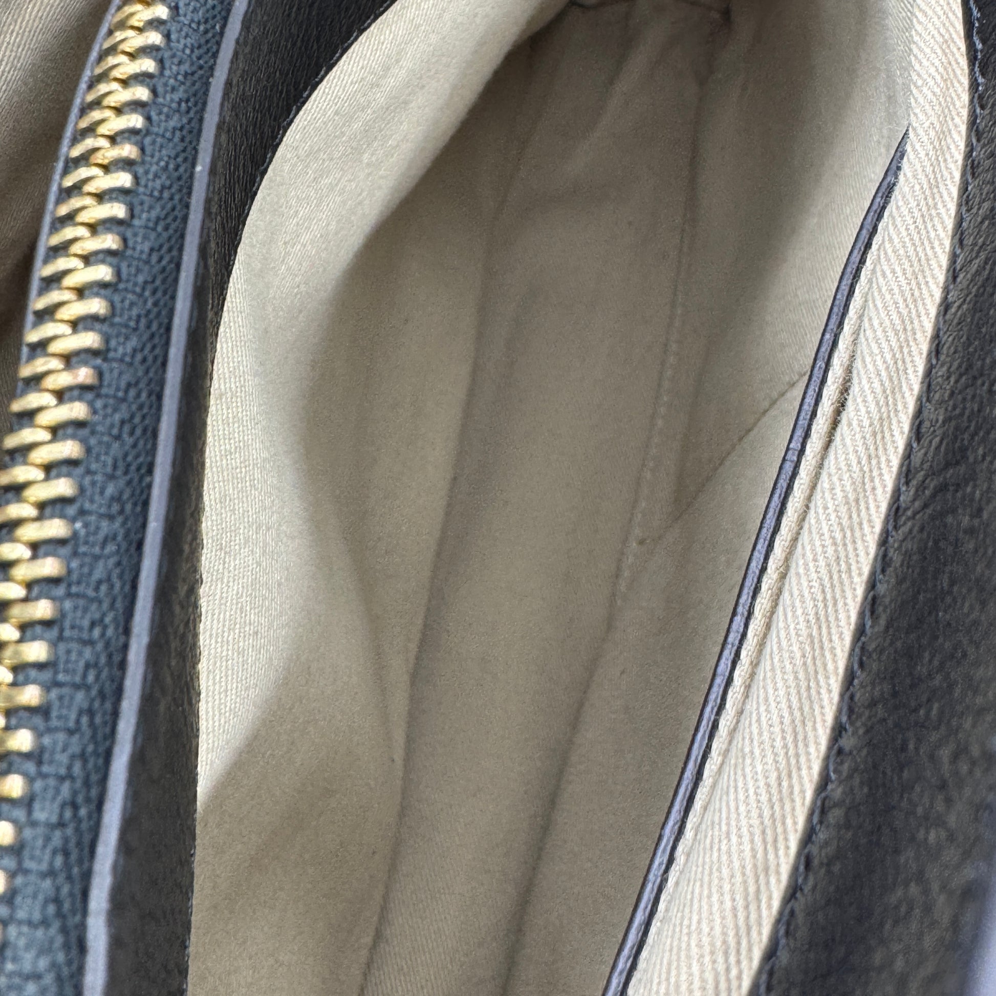 Calfskin Medium Faye Day Shoulder Bag Black NJ